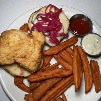 Burtons Grill & Bar - New American Near Me - South Windsor, Connecticut Burtons Grill & Bar - New American Near Me - South Windsor, Connecticut