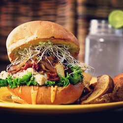 Pan Comido - Hamburguesa de pechuga de pollo. Deliciosa.