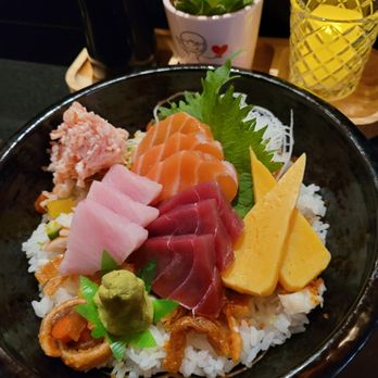 Qimura Sushi & Ramen - Chirashi - Sushi Bars Near Me - Windsor, California