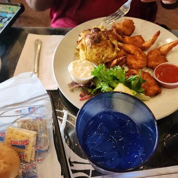 Mo's Seafood - Crab cake with fried shrimp - Seafood Near Me - Towson, Maryland Mo's Seafood - Crab cake with fried shrimp - Seafood Near Me - Towson, Maryland
