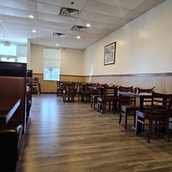 Panda Garden - Clean and comfortable ambiance.