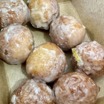 Brooklyn Cafe - Vegan vanilla and lemon donut holes - Desserts Near Me - Wilmington, North Carolina Brooklyn Cafe - Vegan vanilla and lemon donut holes - Desserts Near Me - Wilmington, North Carolina