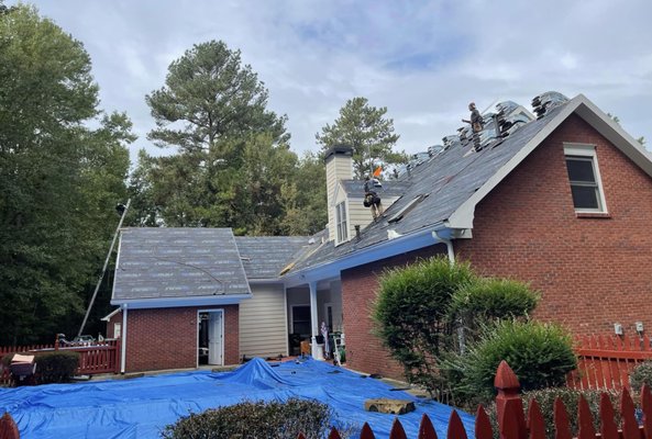 Professional Edge Roofing Logo