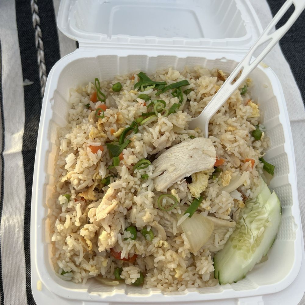 Maui Thai Bistro - Chicken fried rice - Thai Near Me - Kihei, Hawaii Maui Thai Bistro - Chicken fried rice - Thai Near Me - Kihei, Hawaii