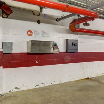 Globe Location Auto & Camion - Key Dispenser - Truck Rental Near Me - Montreal, Quebec Globe Location Auto & Camion - Key Dispenser - Truck Rental Near Me - Montreal, Quebec
