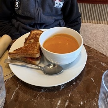 Luna’s Kitchen - Grilled cheese and tomato soup - Gluten-Free Near Me - Park City, Utah Luna’s Kitchen - Grilled cheese and tomato soup - Gluten-Free Near Me - Park City, Utah