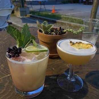 The Wallingford Dram - Cocktail Bars Near Me - Kittery, Maine
