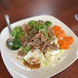 Thai House - Beef with ginger broccoli carrots cabbage