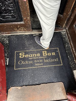 Sean's Bar by null