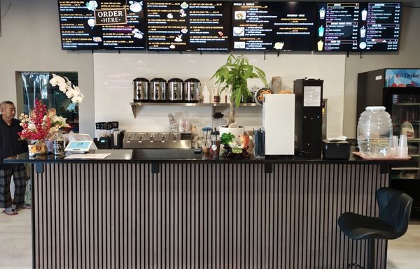 Saigon Corner by null