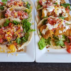 El Rancho del Norte - Steak (left) & fish (right) tacos
