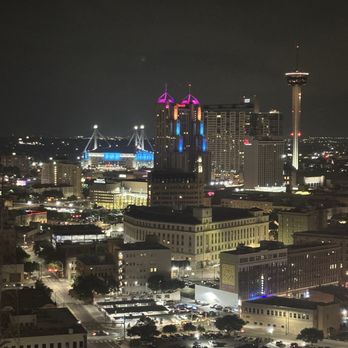 Thompson San Antonio - Riverwalk - Night view - Hotels Near Me - San Antonio, Texas