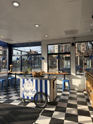 Yaya Mas Greek Kuzina by null