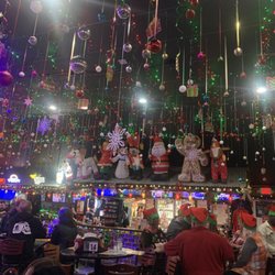 Sportsterz Bar and Grill - Happy holidays!