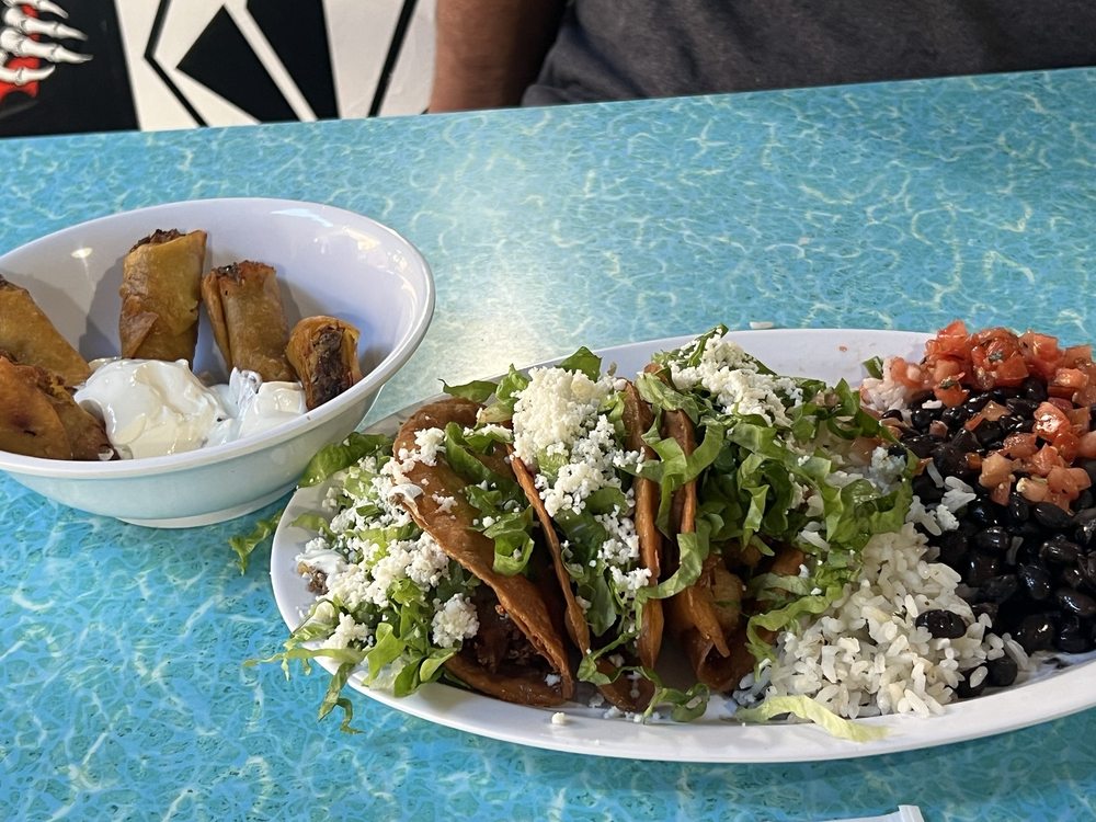 Wahoo's Fish Taco
