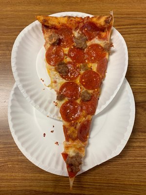 Brandanis Pizza by null