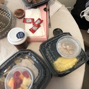 Silver Diner - Delivery the food was hot and they included all condiments and cutlery - Diners Near Me - Glen Allen, Virginia Silver Diner - Delivery the food was hot and they included all condiments and cutlery - Diners Near Me - Glen Allen, Virginia