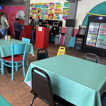 Unko Maui’s - Indoor view - Burgers Near Me - San Antonio, Texas Unko Maui’s - Indoor view - Burgers Near Me - San Antonio, Texas