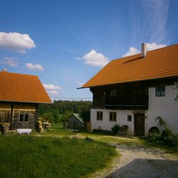Imkerei Oswald - Der historische Bienenhof der Imkerei Oswald bio-honig.com