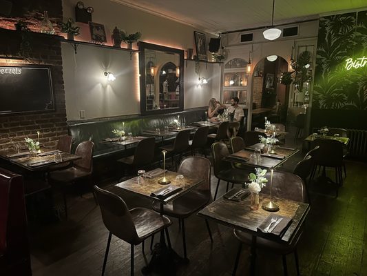 Bistro So by null