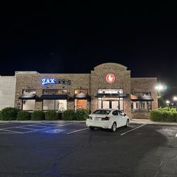 Zaxbys - Exterior and parking