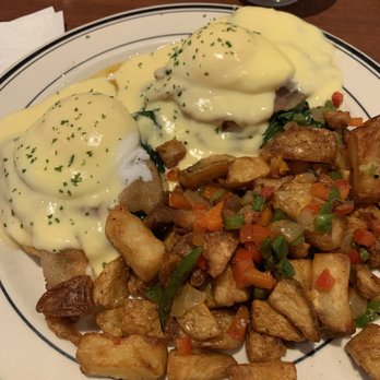 Mimi's Cafe - Eggs Benedict - Breakfast & Brunch Near Me - Columbus, Ohio