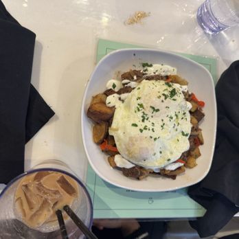 Easy Like Sunday - Short rib hash with over easy eggs - Breakfast & Brunch Near Me - Baltimore, Maryland