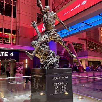 United Center - MJ statue - Stadiums & Arenas Near Me - Chicago, Illinois United Center - MJ statue - Stadiums & Arenas Near Me - Chicago, Illinois