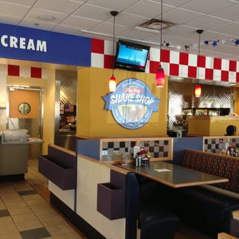 Bob's Big Boy - The shakes are great here! - American Near Me - Norco, California