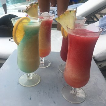 Secrets The Vine Cancun - slushie drinks at the pool - Hotels Near Me - Cancún, ROO Secrets The Vine Cancun - slushie drinks at the pool - Hotels Near Me - Cancún, ROO