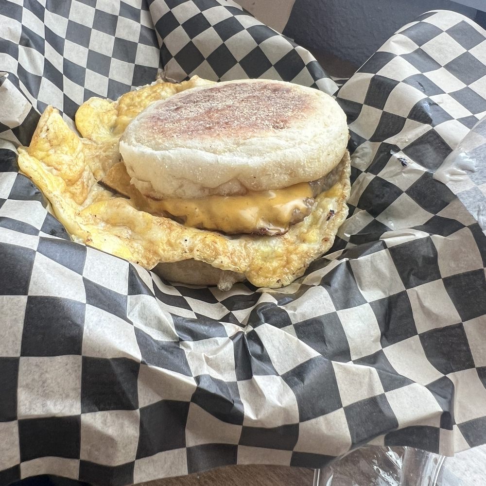 Twins Ranch Cafe - Breakfast sandwich - Ice Cream & Frozen Yogurt Near Me - Garibaldi, Oregon
