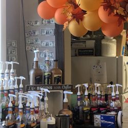 Pocono Dessert - All coffee flavors and decorations