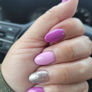 Lynn Nails - Nail Salons Near Me - San Leandro, California