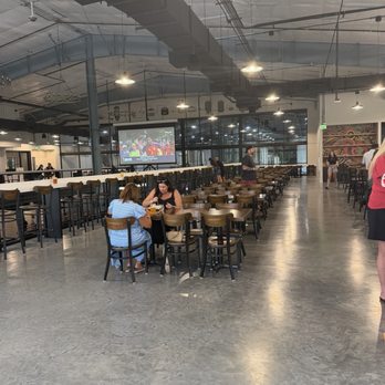 Crooked Can Brewery - Breweries Near Me - Minneola, Florida