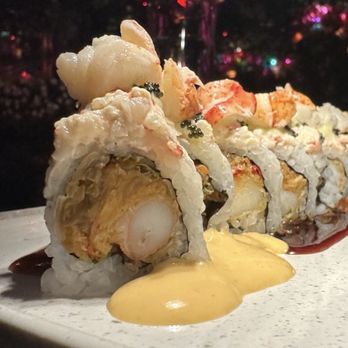 Roka Hula - Maine lobster roll, recommended by Kori and it was yummy! Does not taste too fishy from the roe at all! - Beer, Wine & Spirits Near Me - Orlando, Florida Roka Hula - Maine lobster roll, recommended by Kori and it was yummy! Does not taste too fishy from the roe at all! - Beer, Wine & Spirits Near Me - Orlando, Florida