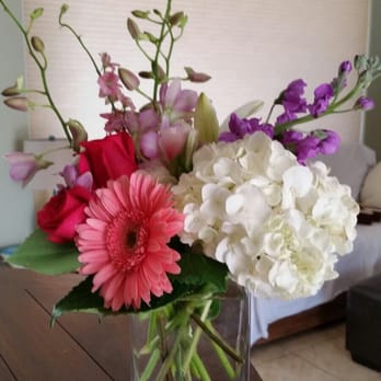 Ideal Orchids - Beautiful arrangement that was delivered. - Florists Near Me - Pompano Beach, Florida
