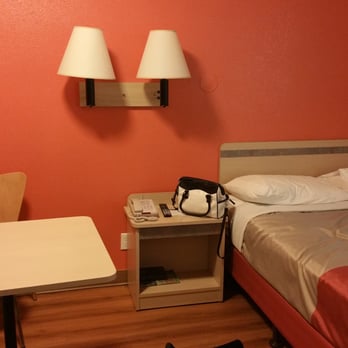 Motel 6 - Hotels Near Me - Grants Pass, Oregon Motel 6 - Hotels Near Me - Grants Pass, Oregon