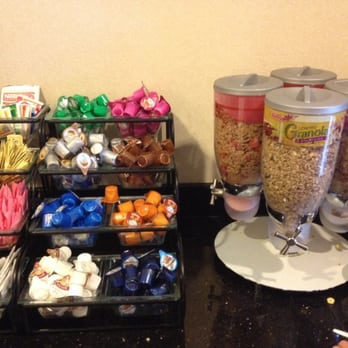 Staybridge Suites - Breakfast buffet. - Hotels Near Me - Albuquerque, New Mexico