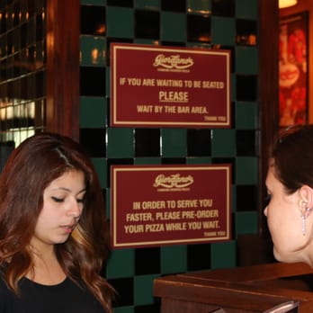 Giordano's - Pizza Near Me - Chicago, Illinois