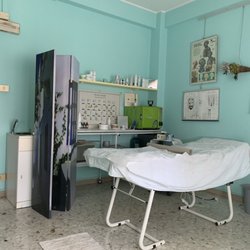 Dea - Looks like an old hospital! Very unattractive.