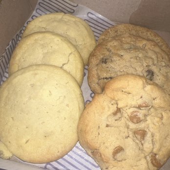 Insomnia Cookies - Sugar, Peanut Butter Chip, Snickerdoodle, Oatmeal Raisin - Ice Cream & Frozen Yogurt Near Me - Detroit, Michigan Insomnia Cookies - Sugar, Peanut Butter Chip, Snickerdoodle, Oatmeal Raisin - Ice Cream & Frozen Yogurt Near Me - Detroit, Michigan