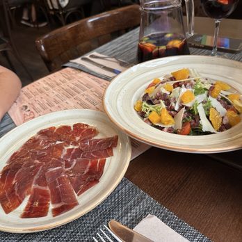 Guell - Iberian Ham and a mixed salad - Tapas/Small Plates Near Me - Barcelona, B