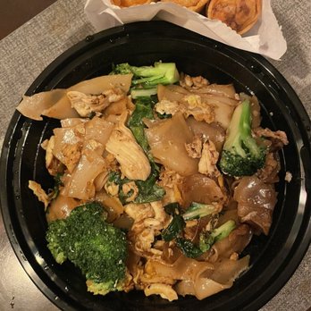 Chokdee Thai Cuisine of Round Rock - Chicken pad see-ew & vegetarian egg rolls - Thai Near Me - Round Rock, Texas Chokdee Thai Cuisine of Round Rock - Chicken pad see-ew & vegetarian egg rolls - Thai Near Me - Round Rock, Texas