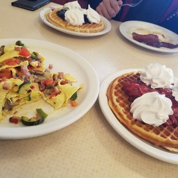 The Pancake Chef - Veggie omelet with ham and a gluten free/ vegan waffle with strawberry compote and a non dairy whipped cream - American Near Me - SeaTac, Washington
