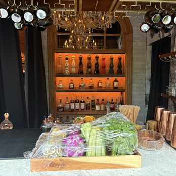 Sante - Outdoor bar - Cocktail Bars Near Me - Houston, Texas