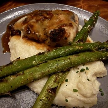 Final Cut Steakhouse - Chicken mediera - Steakhouses Near Me - Kansas City, Kansas