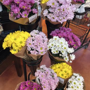 Dorothy Lane Market - Fresh flowers - Grocery Near Me - Mason, Ohio