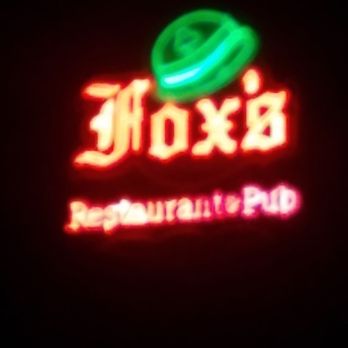 Fox's Restaurant & Pub - Pizza Near Me - Oak Lawn, Illinois
