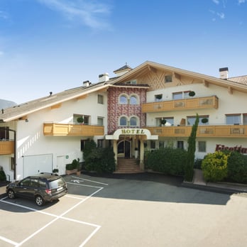 Hotel Lisetta - Außenansicht
Nordseite - Hotels Near Me - Merano, BZ