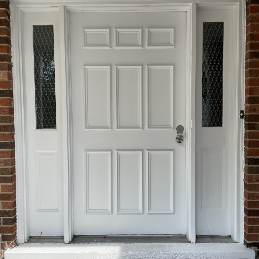 Quick Key Locksmith - BEFORE - missing deadbolt and old single door knob. - Keys & Locksmiths Near Me - Chicago, Illinois Quick Key Locksmith - BEFORE - missing deadbolt and old single door knob. - Keys & Locksmiths Near Me - Chicago, Illinois